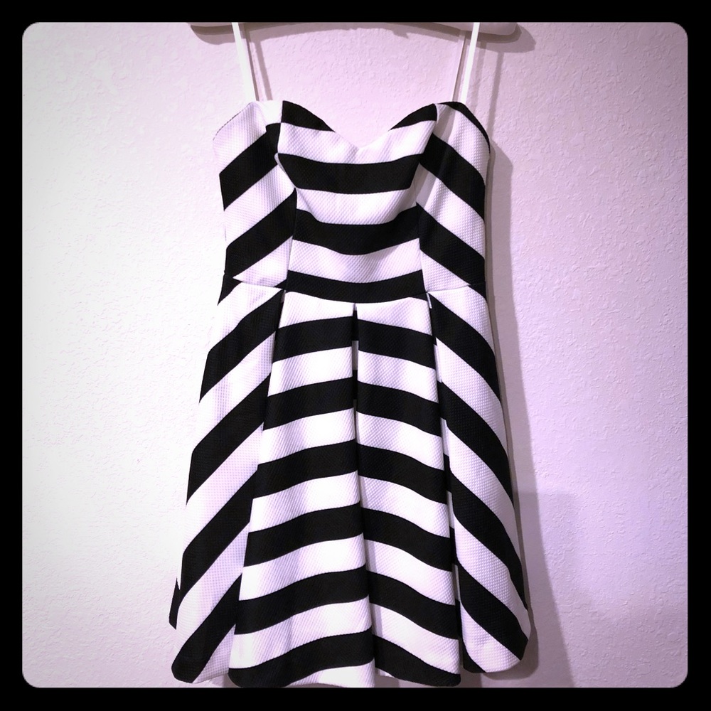 Brand New Astr - Stripped, strapless dress